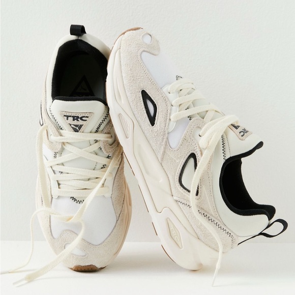 Puma TRC Blaze Worn Out Sneaker - Picture 1 of 4